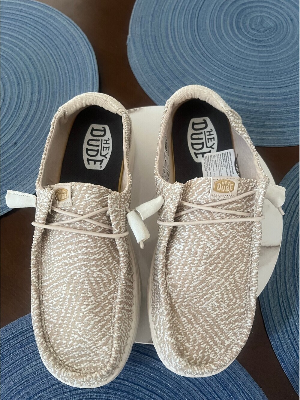 Hey Dudes Womens Wendy Wover ZigZag Cream Color size 9 - Picture 2 of 5